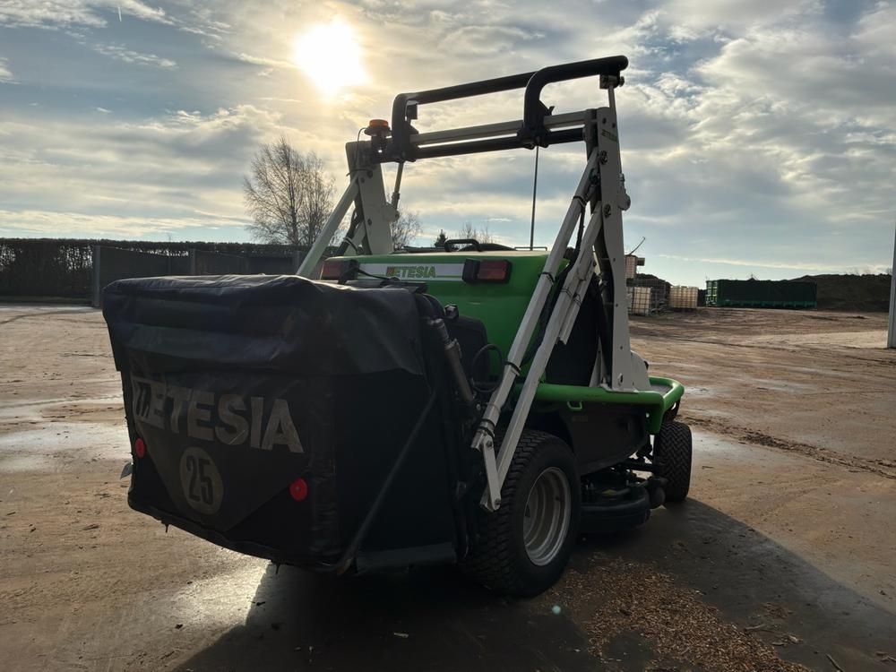 2021 Etesia Hydro 124D zitmaaier