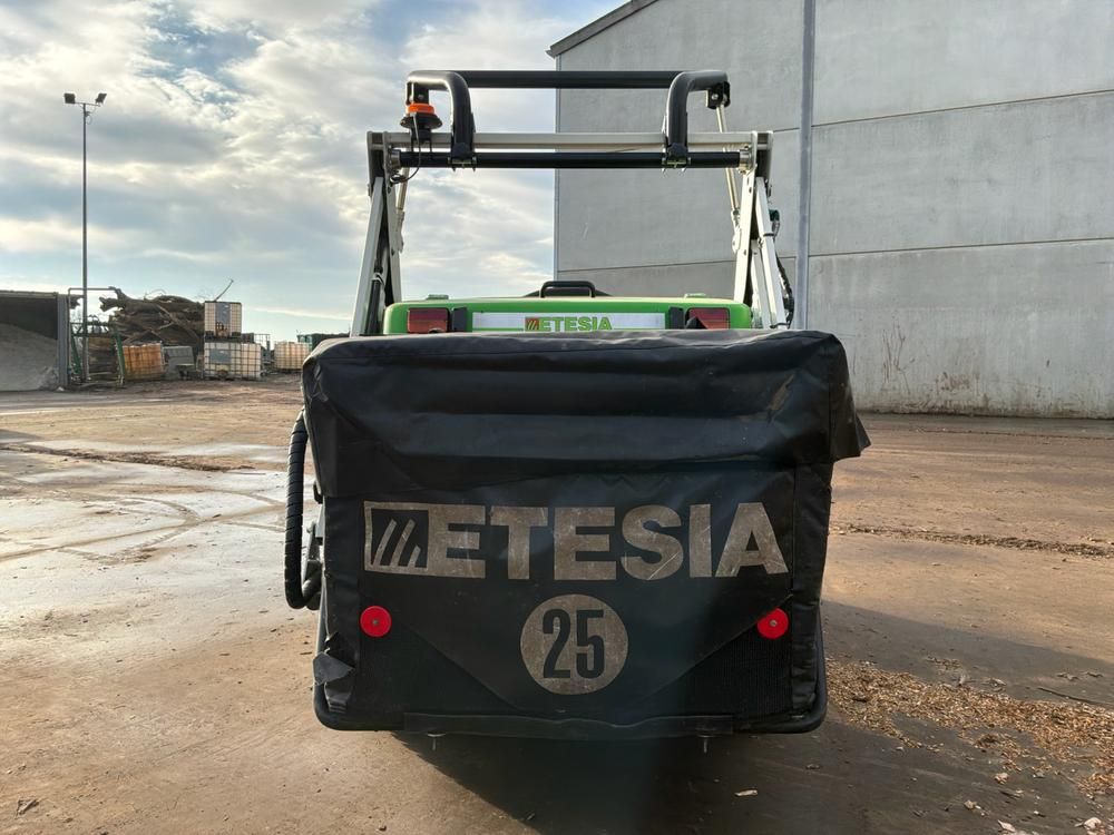 2021 Etesia Hydro 124D zitmaaier