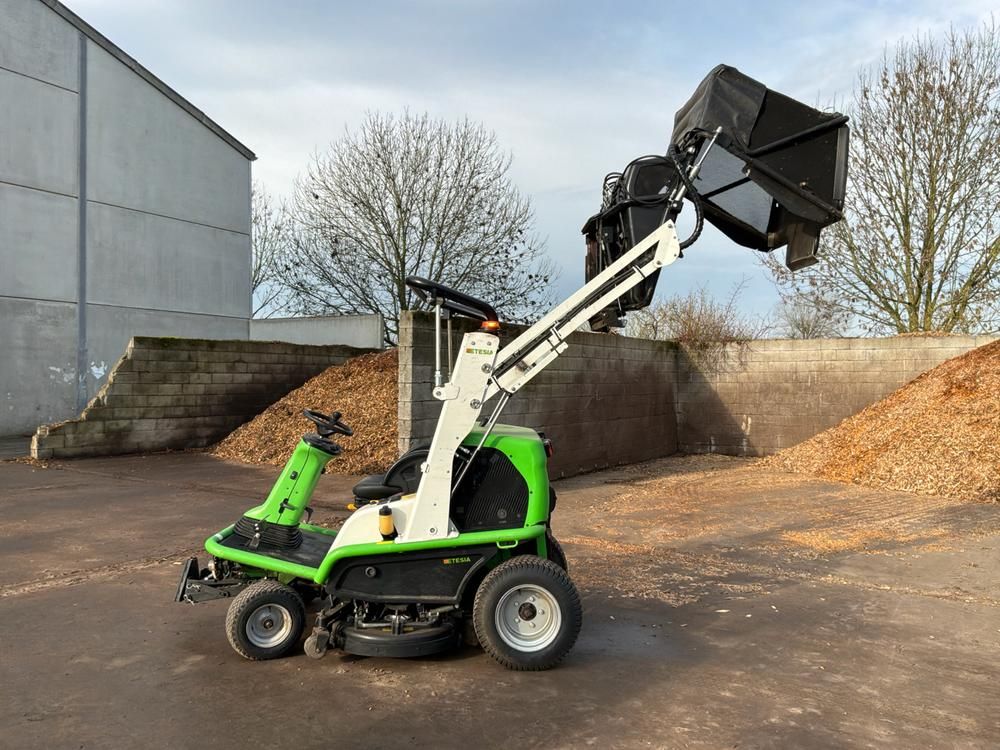 2021 Etesia Hydro 124D zitmaaier