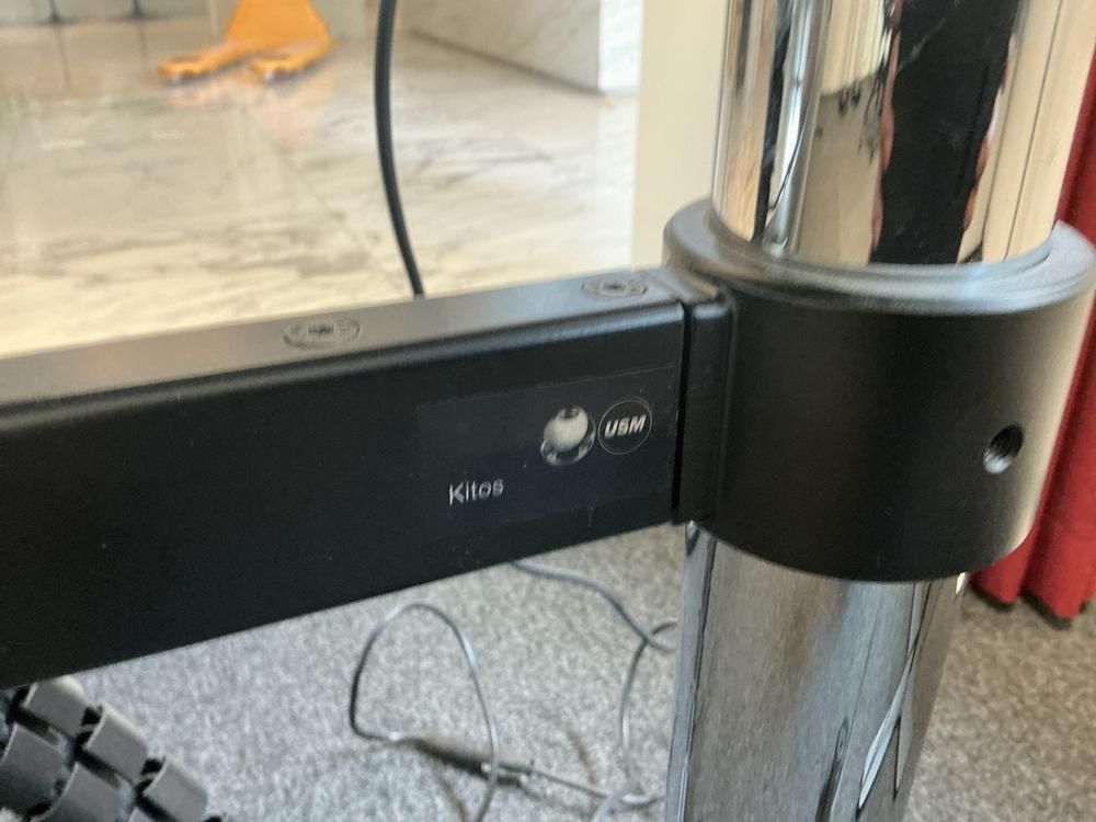 2023 USM Haller Kitos M Height-adjustable desk