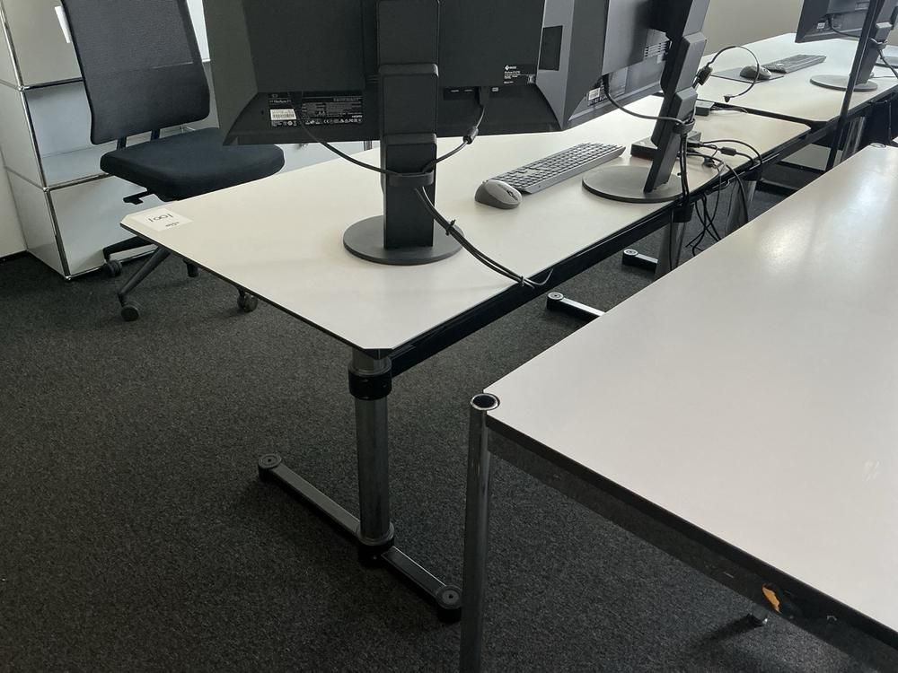2022 USM Haller Kitos M Height-adjustable desk