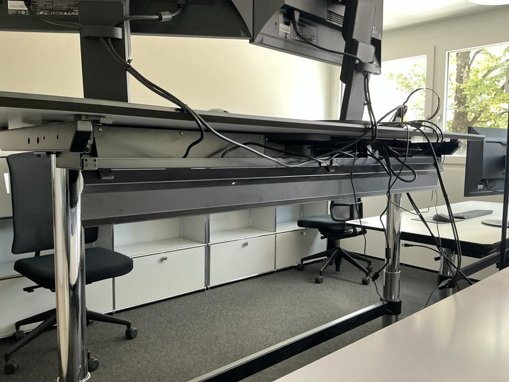 2022 USM Haller Kitos M Height-adjustable desk