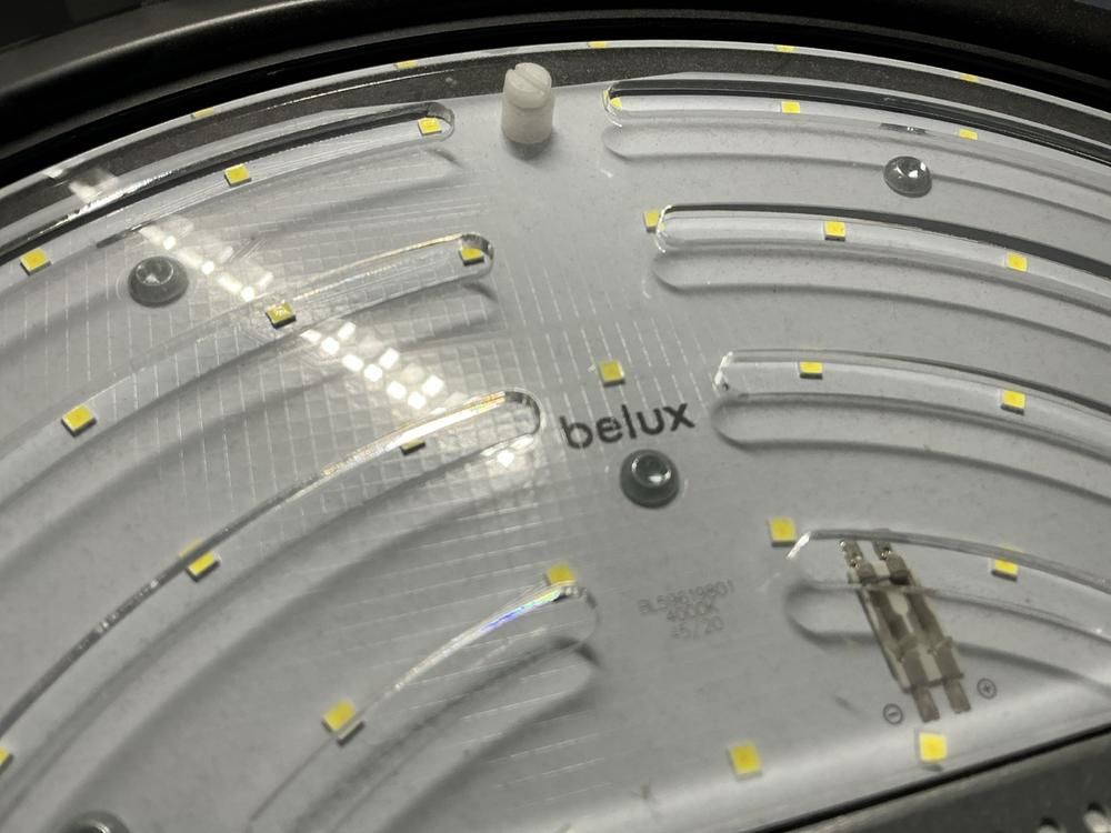 Belux Stehlampe