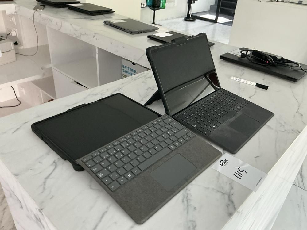 Microsoft Surface Laptop (2x)