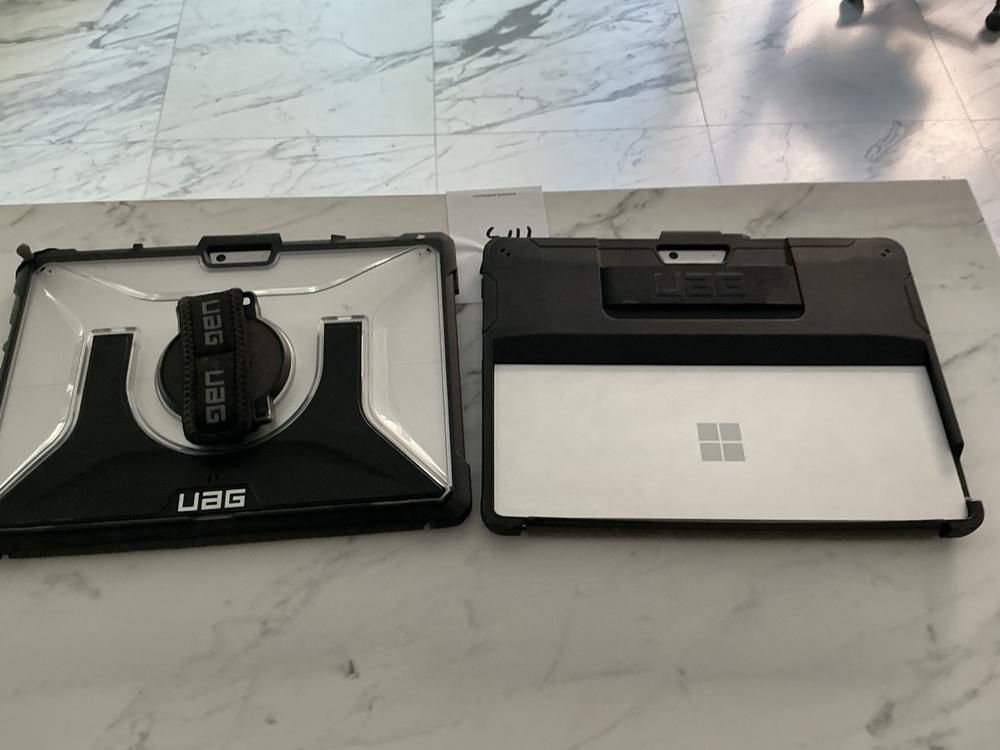 Microsoft Surface Laptop (2x)