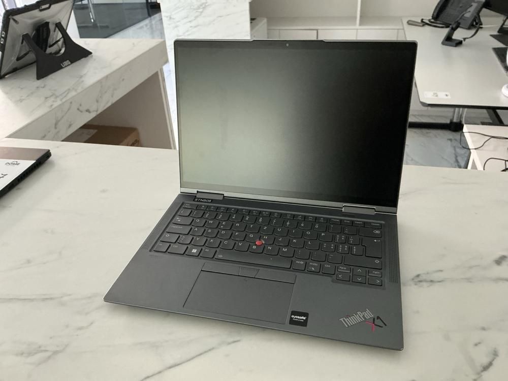 2022 Lonovo ThinkPad X1 Yoga Gen 7 Laptop
