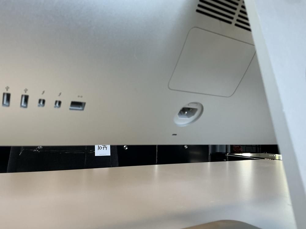 1 Apple imac Computer