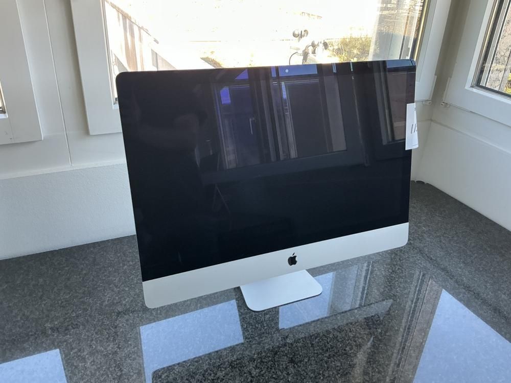 1 Apple iMac-Computer