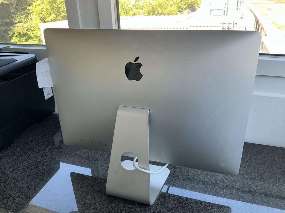 1 Apple iMac-Computer