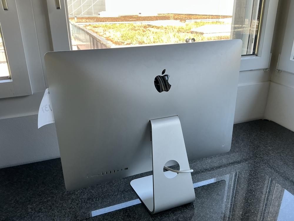 1 Apple iMac-Computer