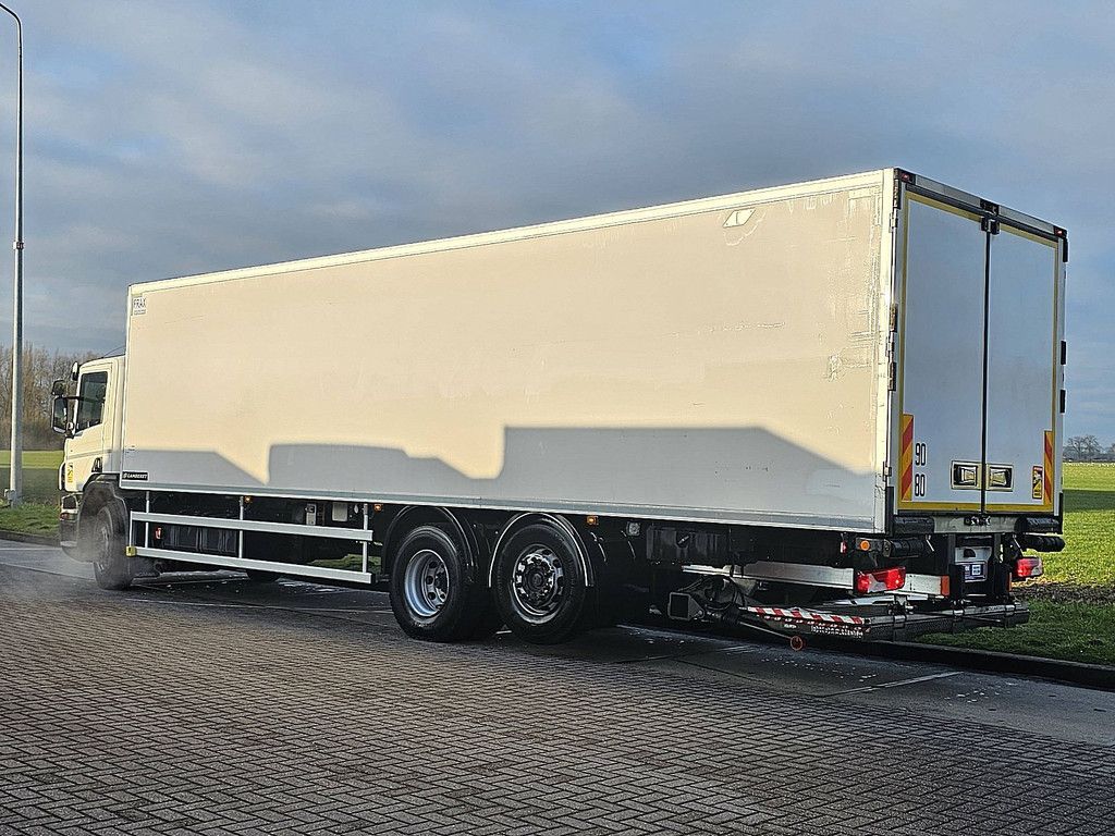 SCANIA P320 6x2*4 lamberet frigo