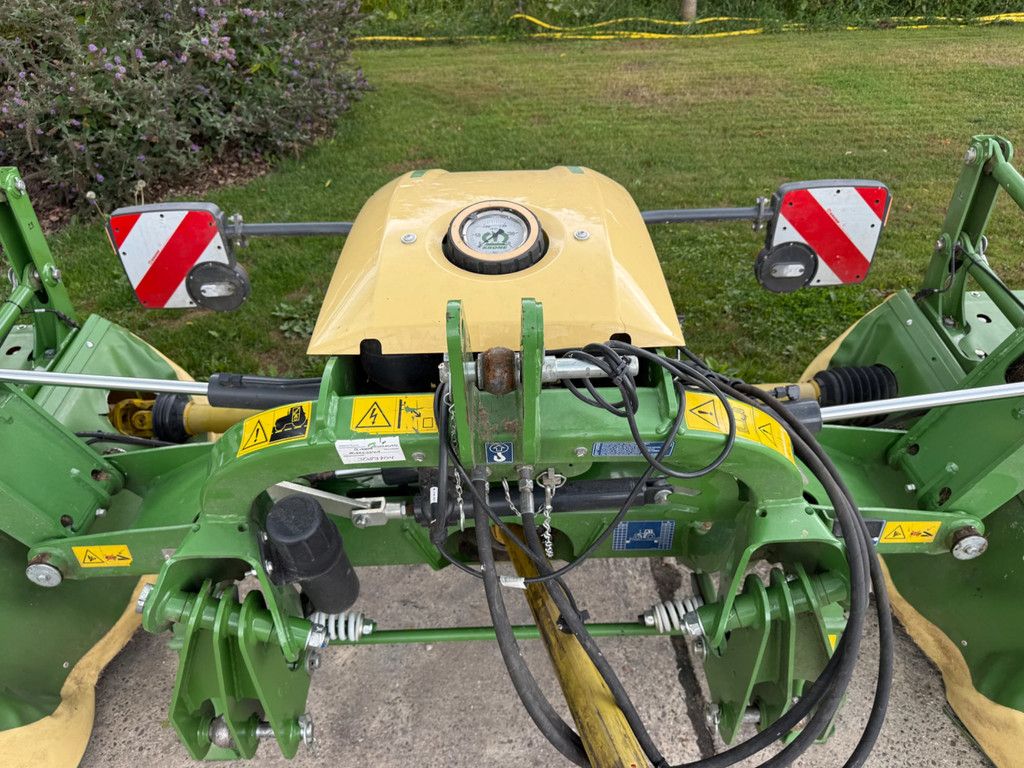 Krone Triple maaier krone easy cut B 1000 vlindermaaier schijvenmaaier Easy cut B 1000 easycut triple maaier vlinder maaier schijvenmaaier