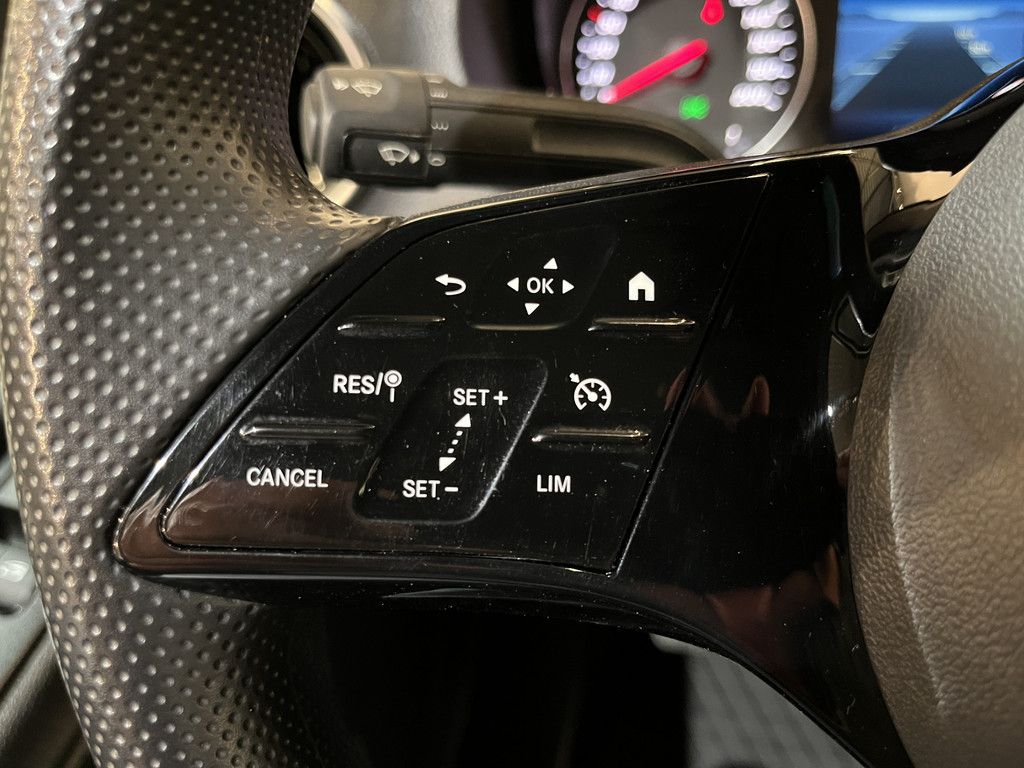 Mercedes-Benz Sprinter 317 CDI L3 RWD DC Dubbel Cabine Open Laadbak / Euro 6 / Trekhaak 3500 KG / Airco / Camera / CarPlay / Cruise Control Adap. / 6-Zits /