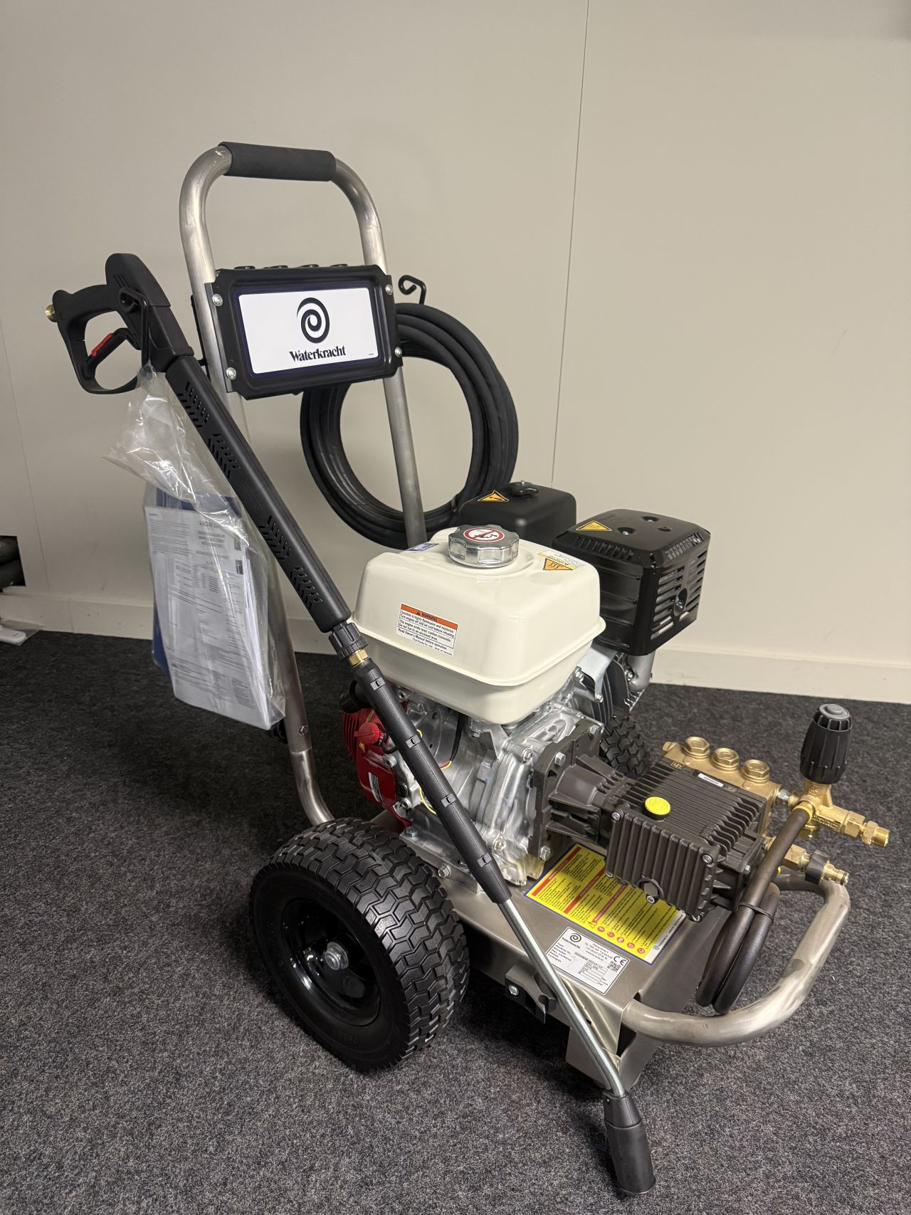 Waterkracht, Aquabar HI 210/15 Met Honda 13pk Motor