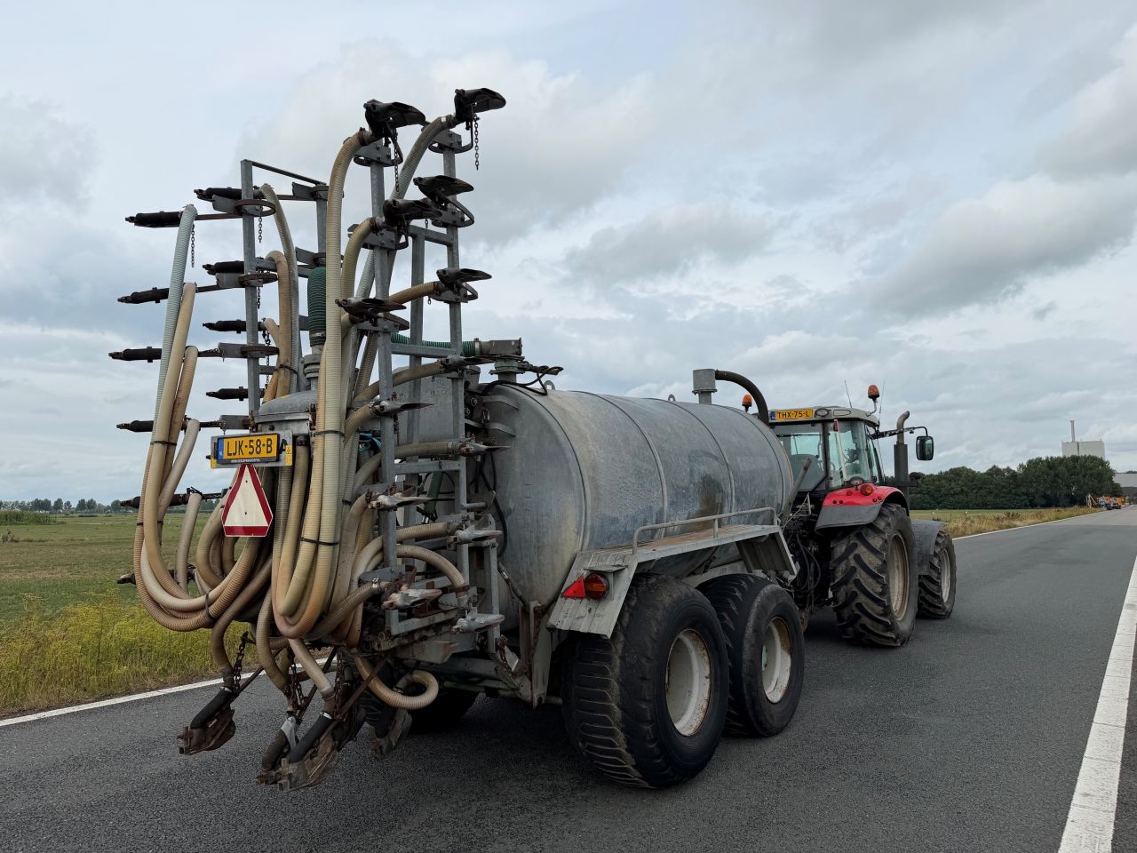 Roelama Mesttank 7000L + Bemester