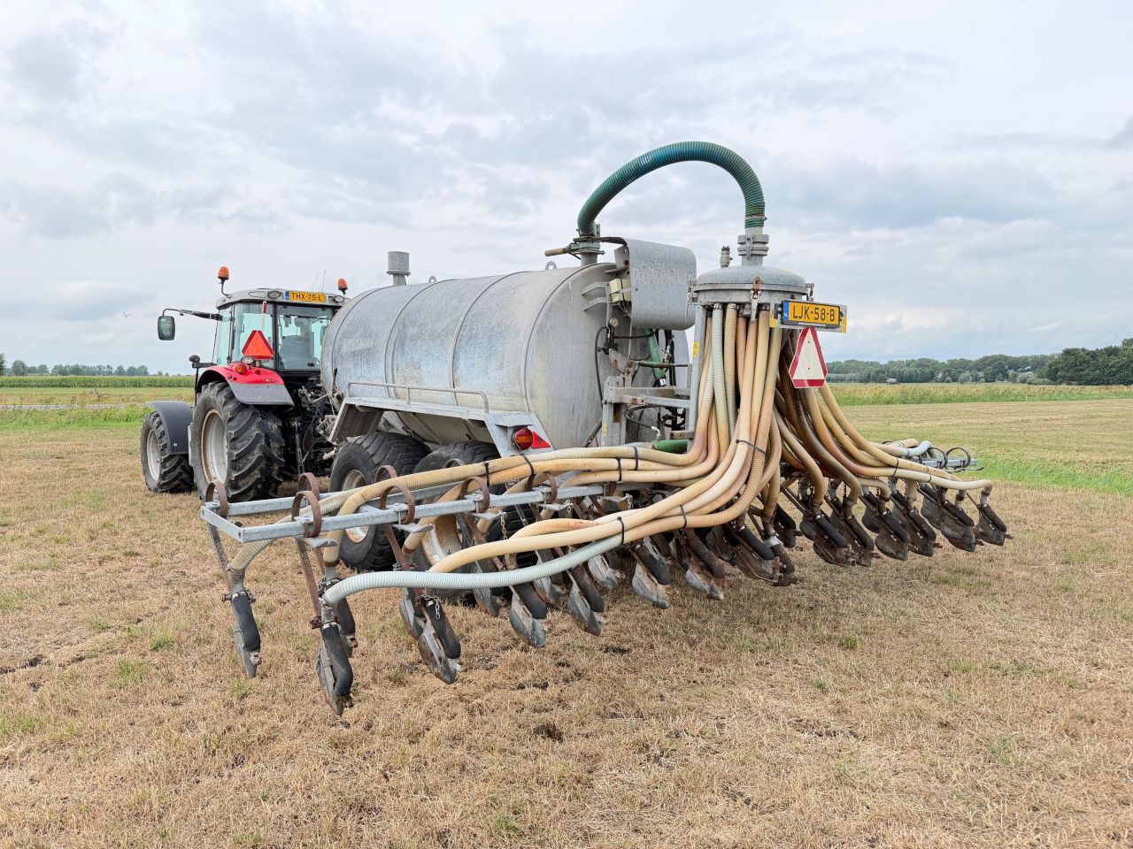 Roelama Mesttank 7000L + Bemester