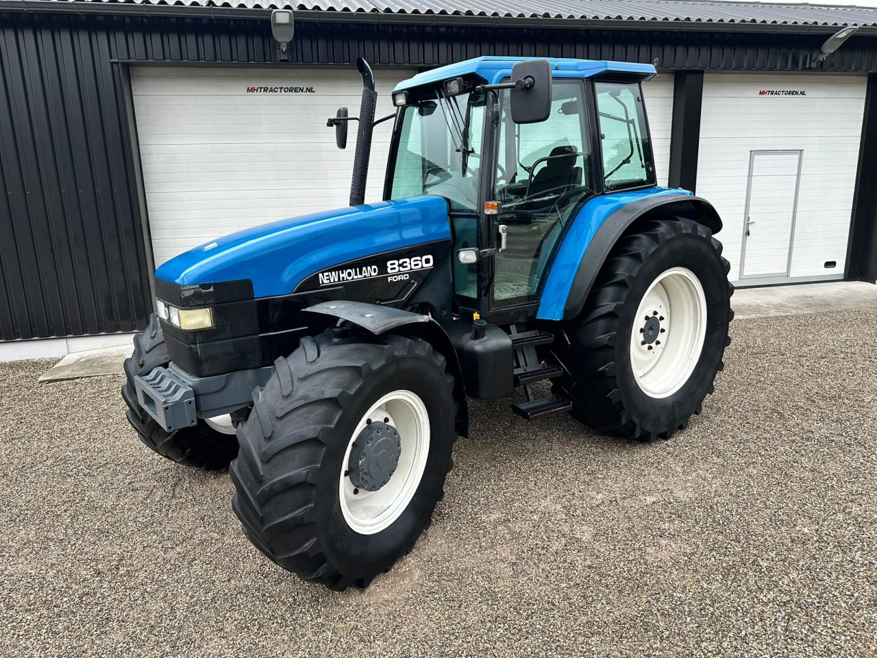 New Holland 8360