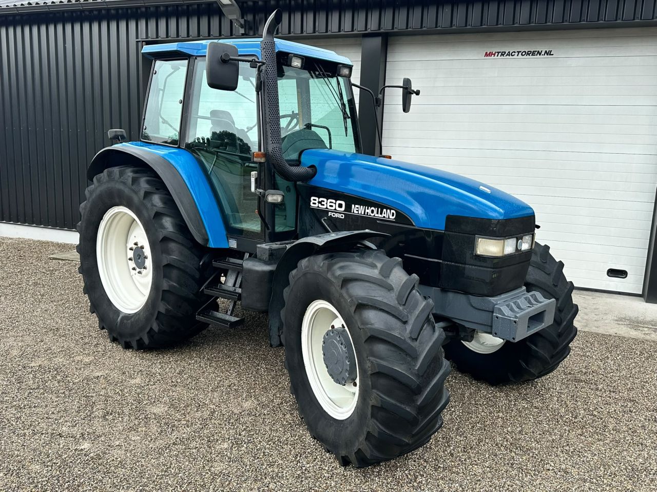 New Holland 8360