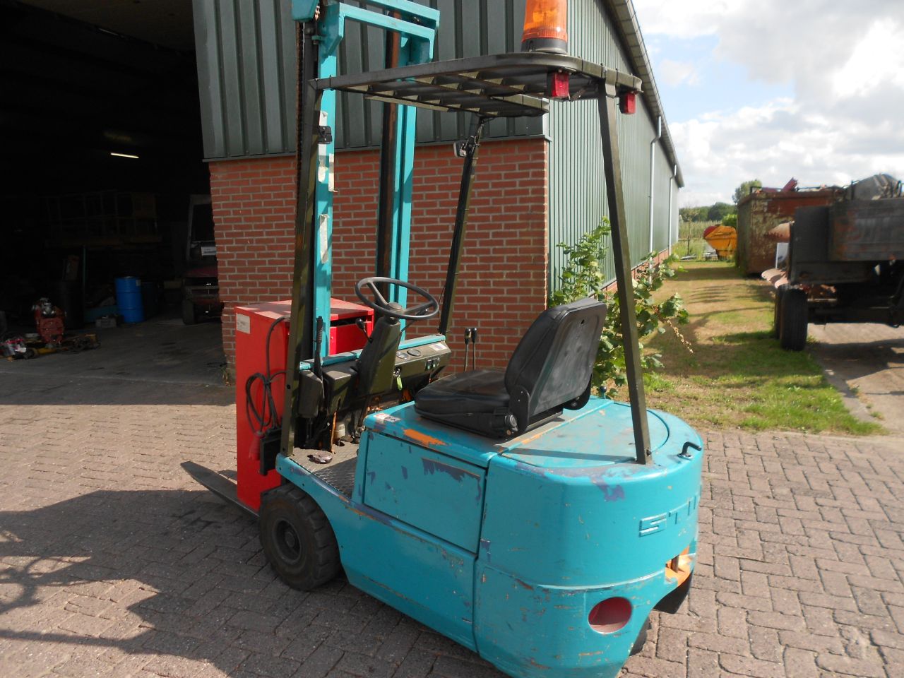 STILL HEFTRUCK MET DEFECT