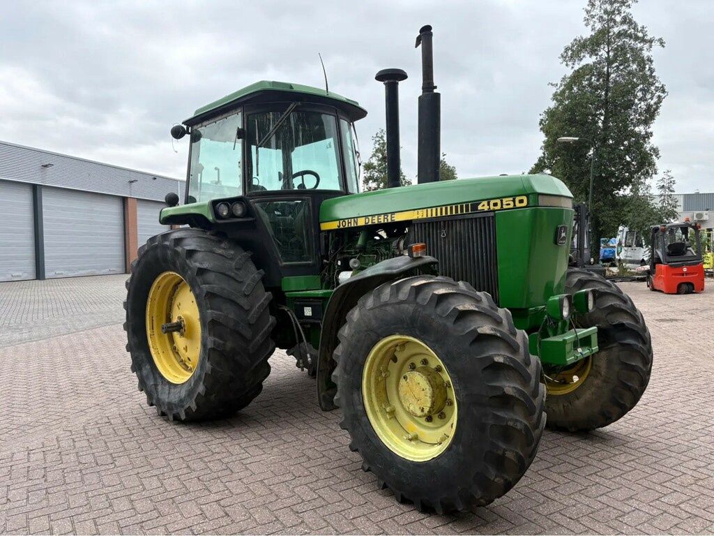 John Deere 4050