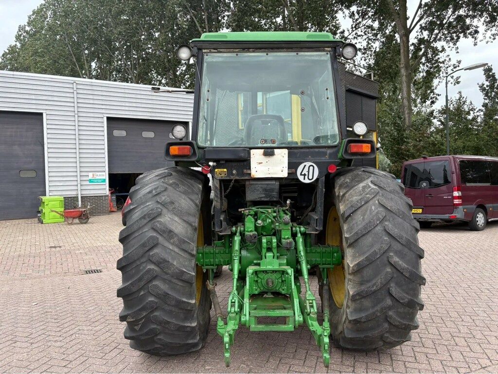 John Deere 4050