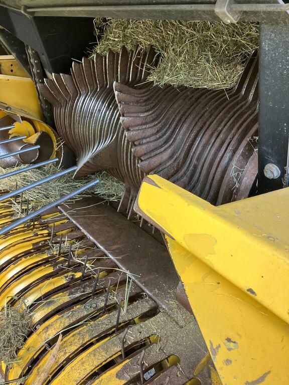 New Holland BB940