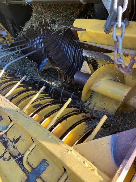 New Holland BB940
