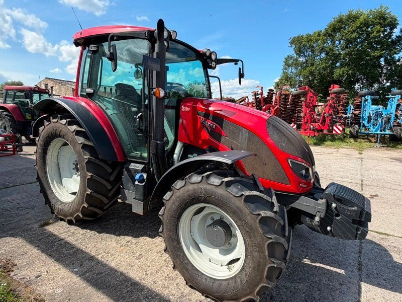Valtra A 104