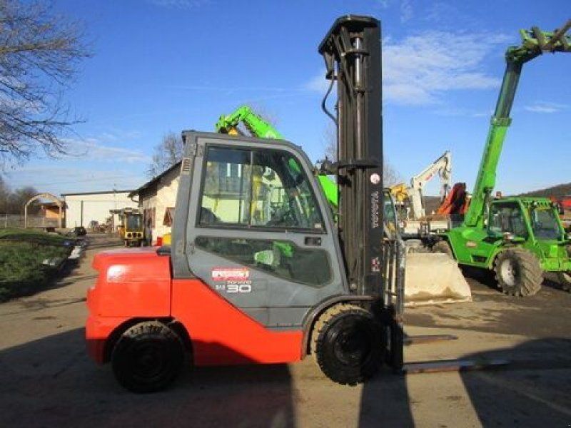 Toyota 3 Ton. Tripl 7mSS