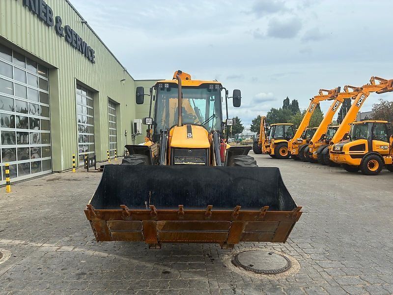JCB 4CX