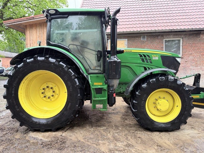 John Deere 6155R