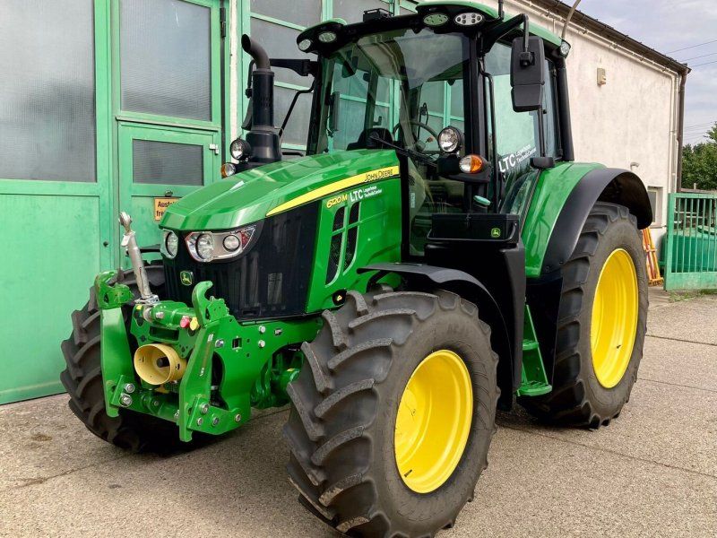John Deere 6120M