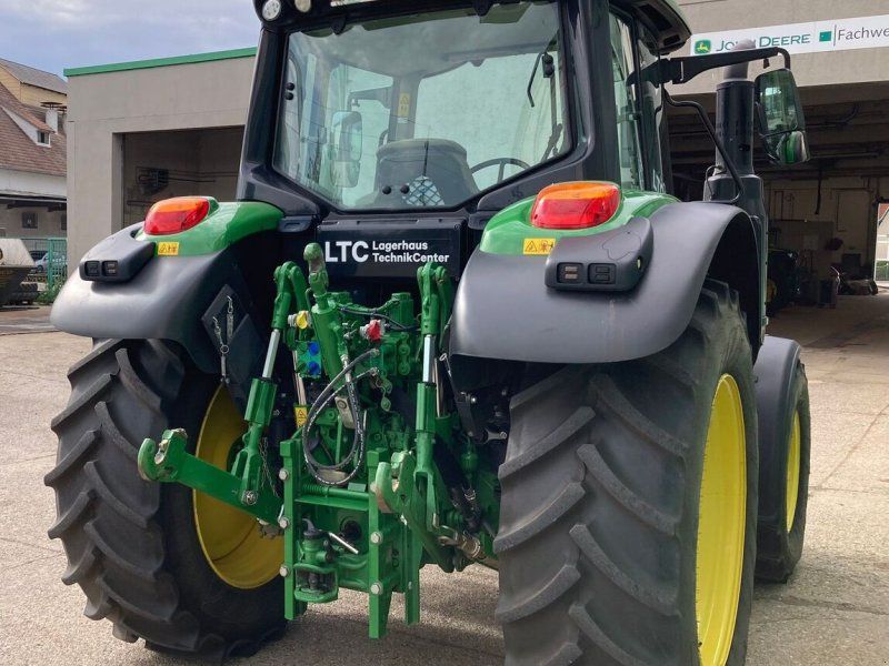 John Deere 6120M
