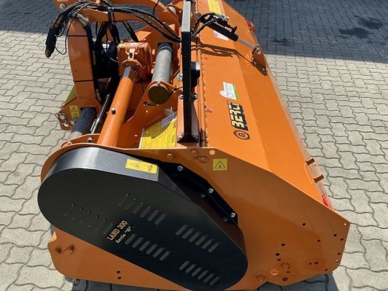 Berti Land/S 300