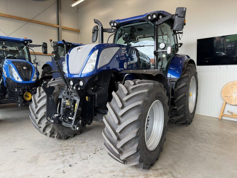 New Holland T7.270 Auto Command SideWinder II (Stage V)