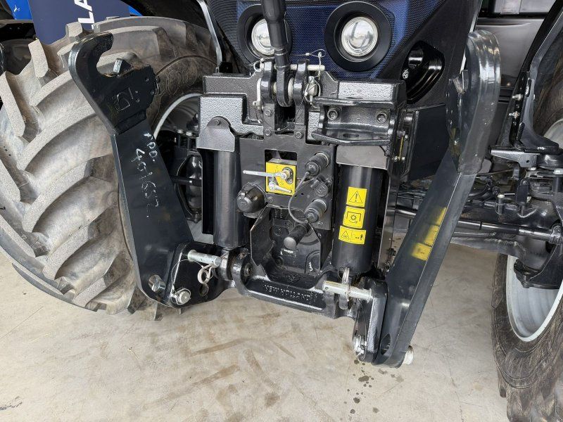 New Holland T7.270 Auto Command SideWinder II (Stage V)
