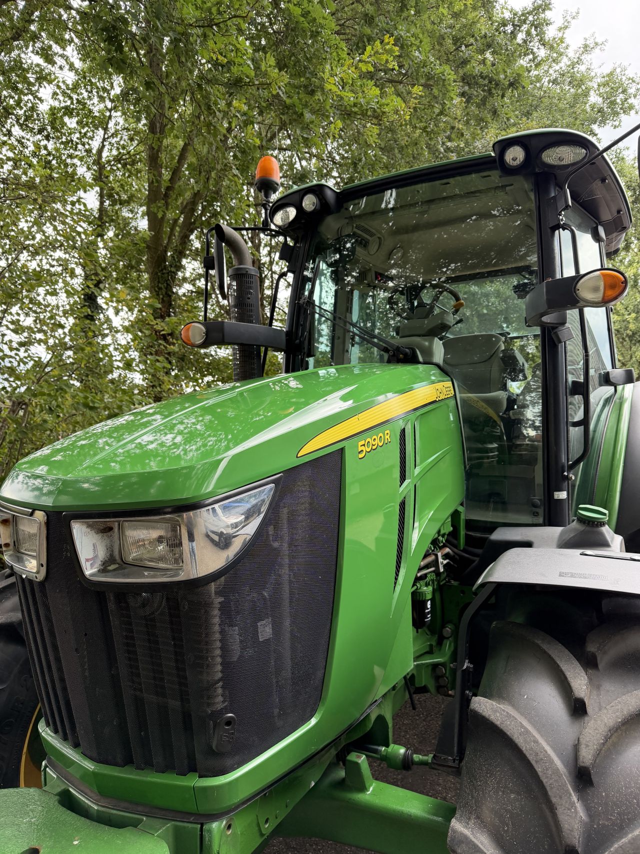 John Deere 5090R