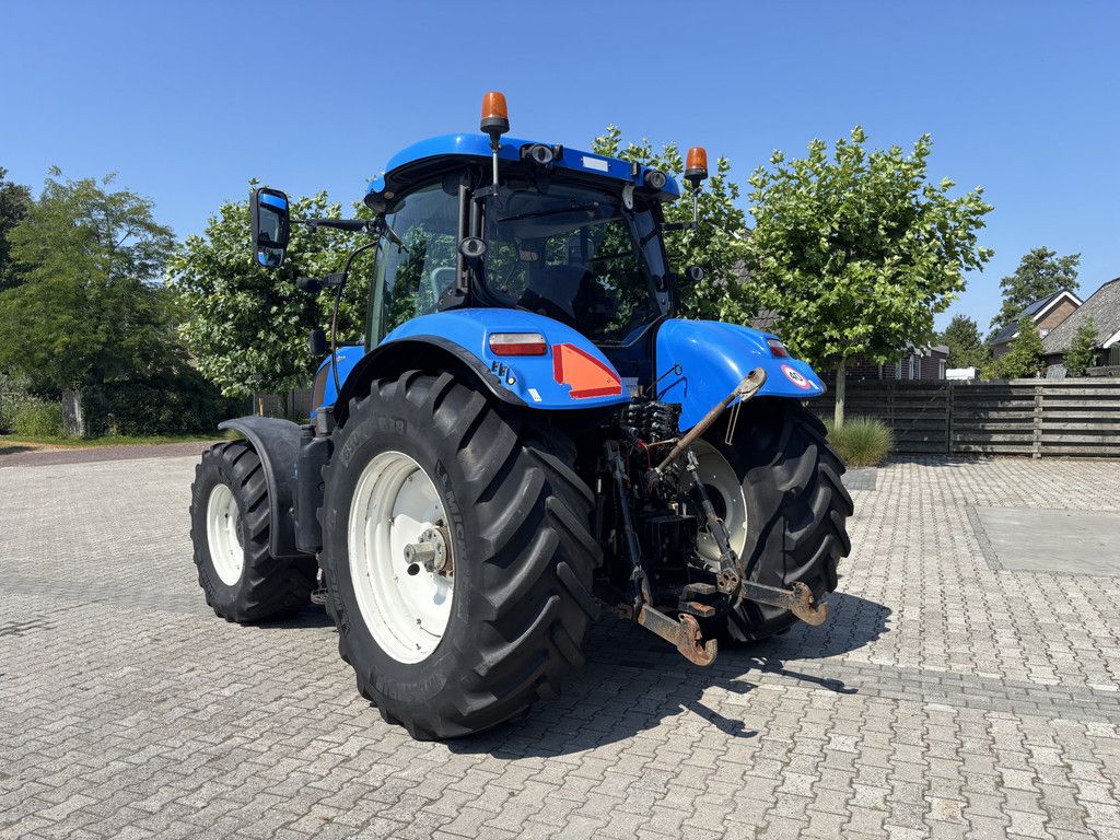 New Holland T7.210 AutoCommand. Fronthef, Vooras vering. 40km eco
