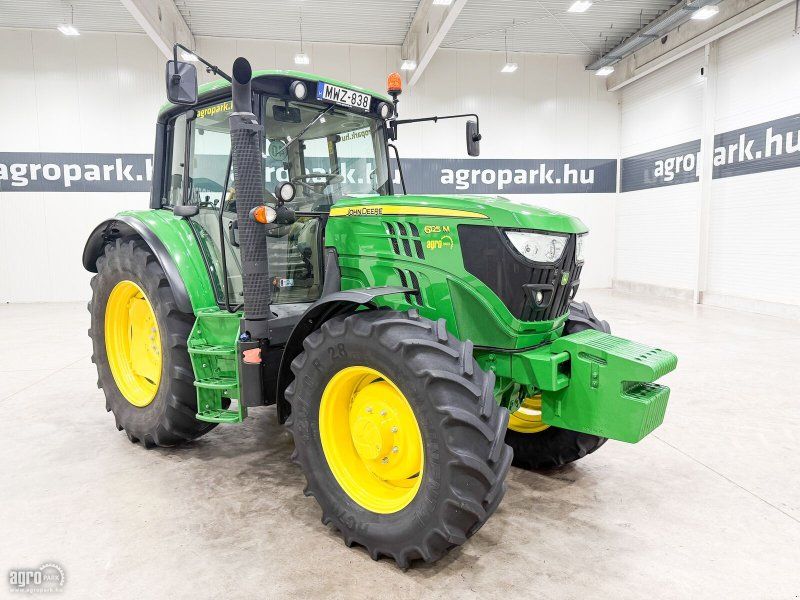 John Deere 6125M