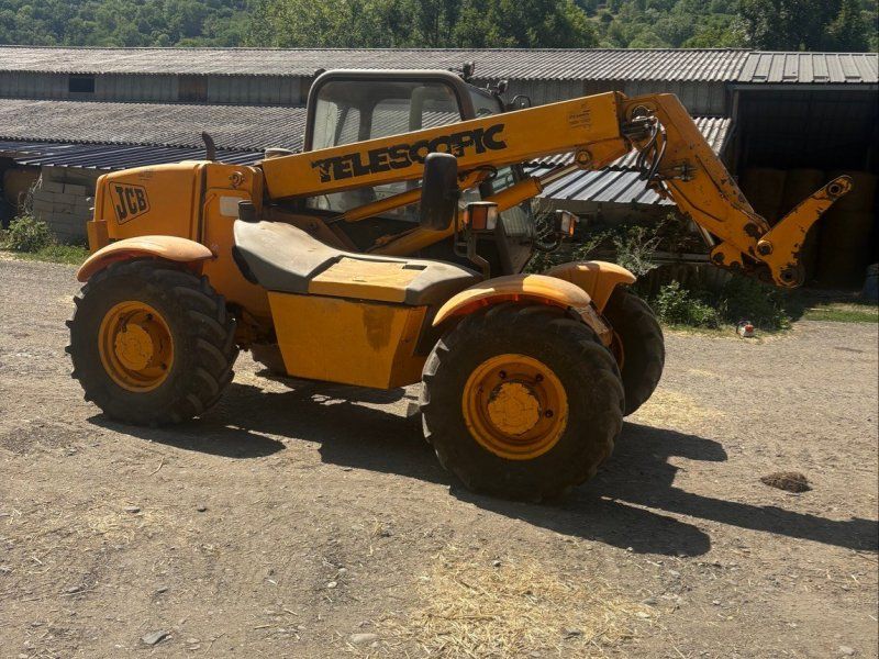 JCB 526S