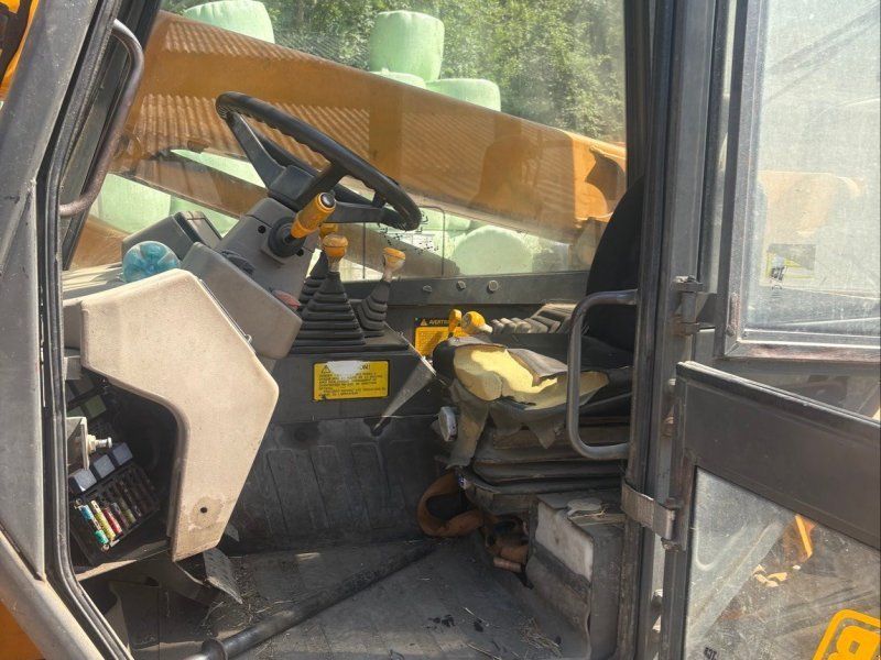 JCB 526S