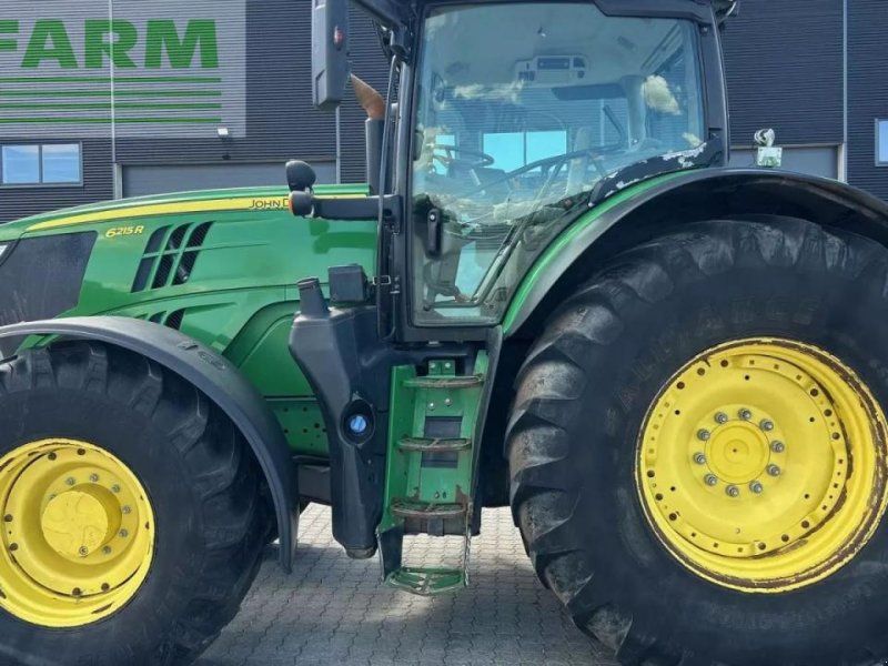 John Deere 6215r