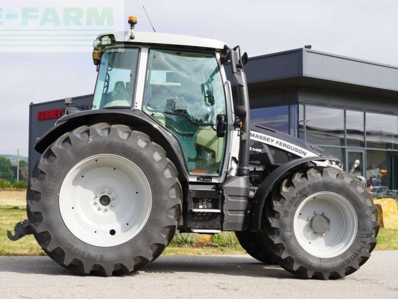 Massey Ferguson 5s.145 dyna-vt exclusive