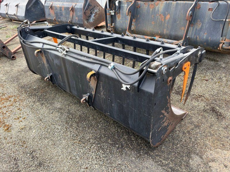 Quicke Multibenne M 230  Alö-Quicke