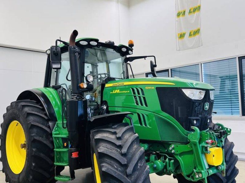 John Deere 6195M