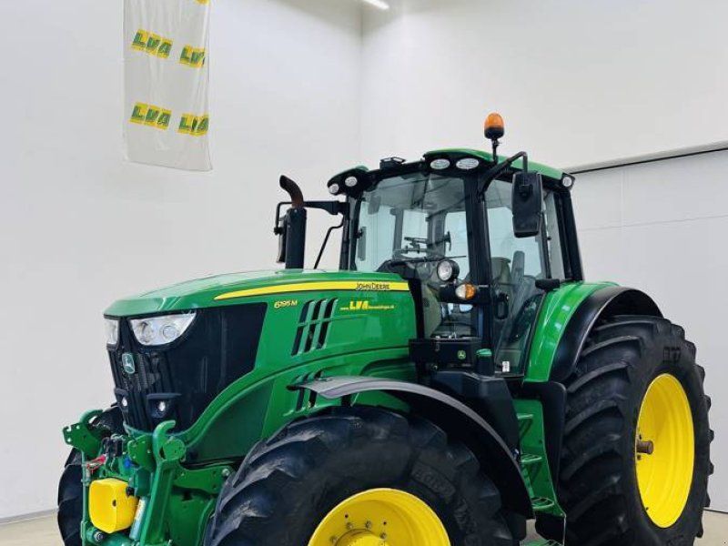John Deere 6195M
