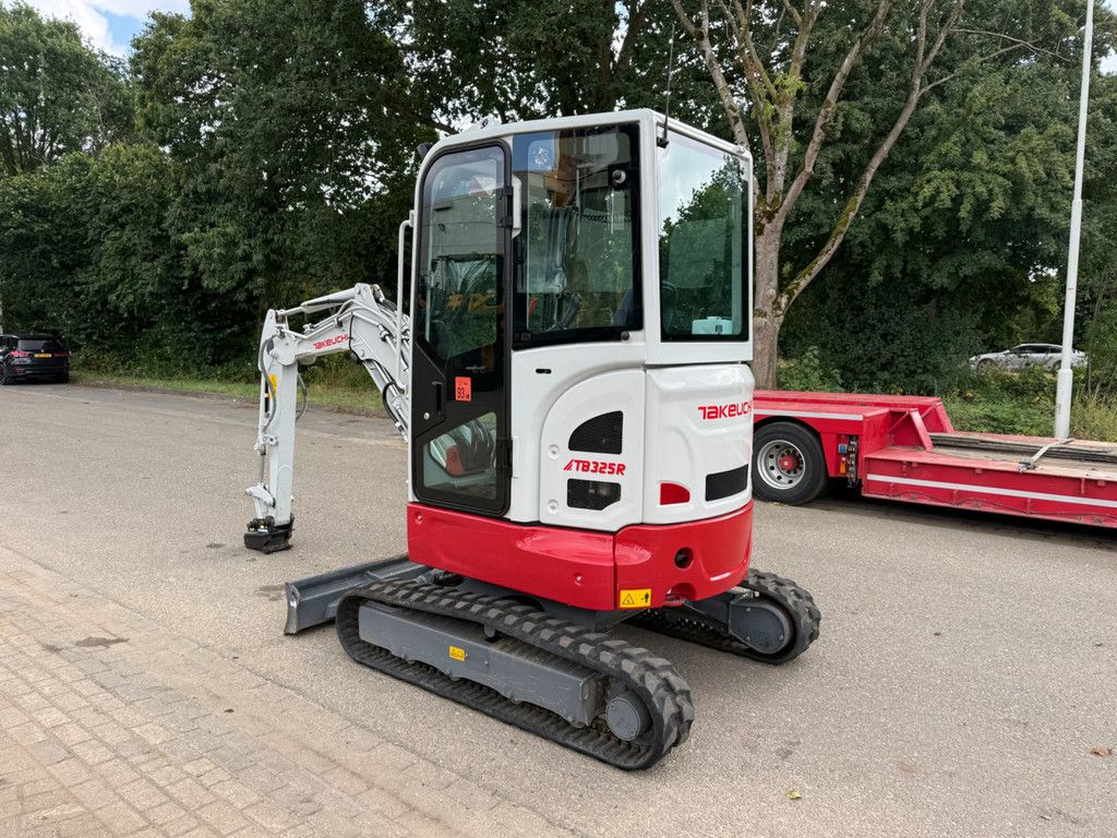 Takeuchi TB325 TB325