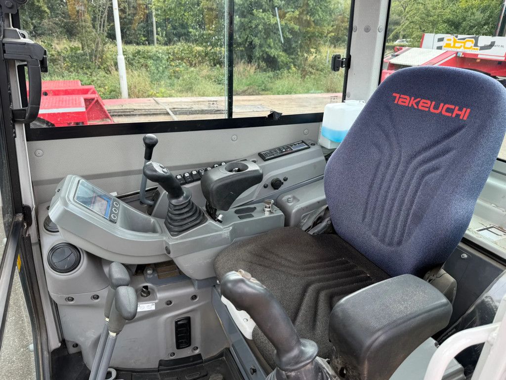 Takeuchi TB325 TB325
