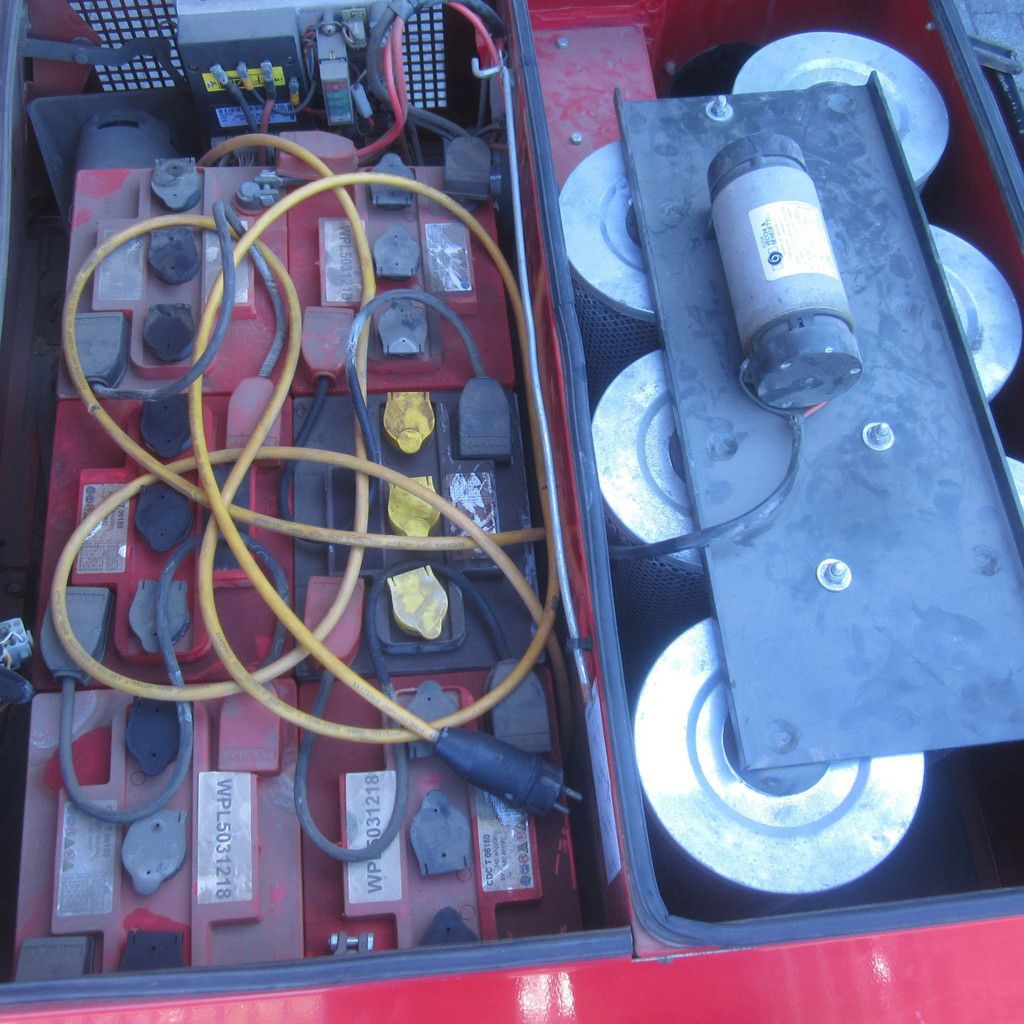 RCM R850 NE, elektrisch, veegbreedte 1.40 mtr.