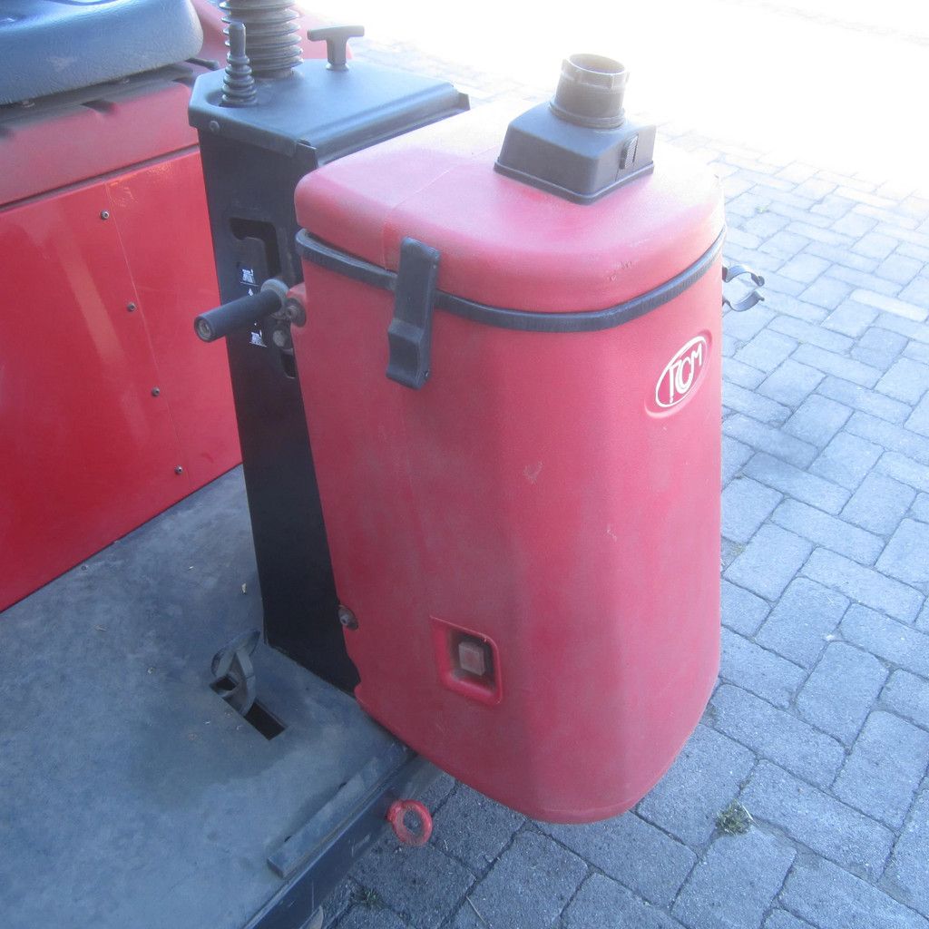 RCM R850 NE, elektrisch, veegbreedte 1.40 mtr.